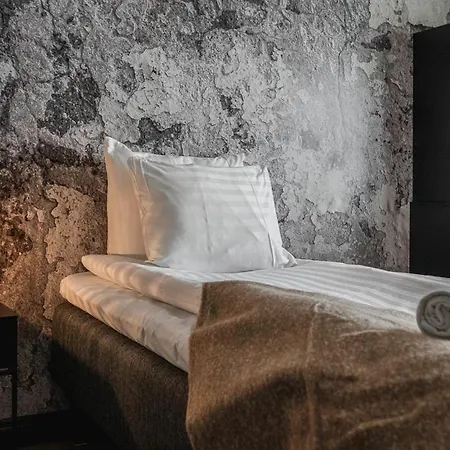 Vaakko - And By Uhanda Hotel Tampere
